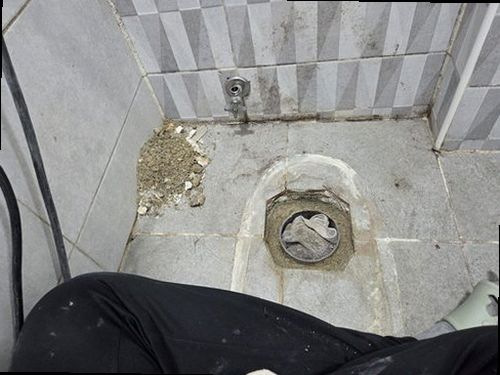 안성 누수탐지 욕실 천장 물자국과 배관 점검 현장