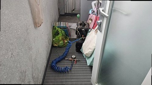 금산군 누수탐지 수도계량기와 실내 배관 구조를 비교한 누수 점검 이미지