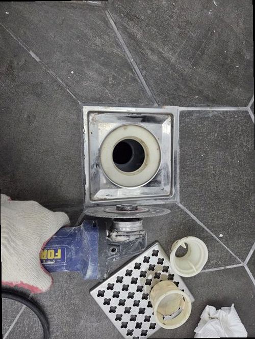 아산시 누수탐지 수도계량기 별침과 누수 흔적을 확인하는 현장