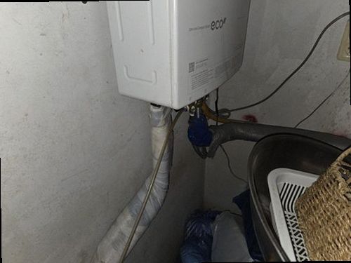 강화군 누수탐지 청음 탐지기와 수분 측정기로 누수 위치를 확인하는 과정