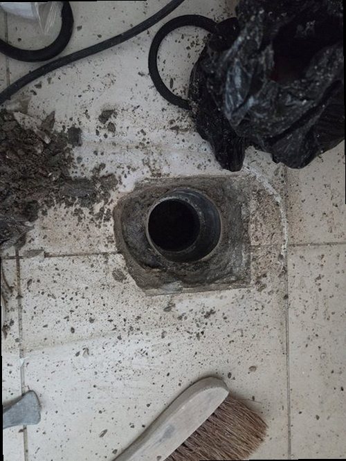 이천 누수탐지 압력 게이지로 배관 상태를 확인하는 누수 점검 과정