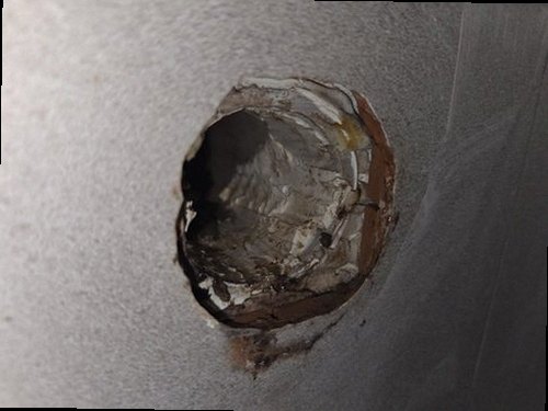 서해구·검단구 누수탐지 공압 게이지와 청음탐지기로 배관 누수 위치를 확인하는 장면