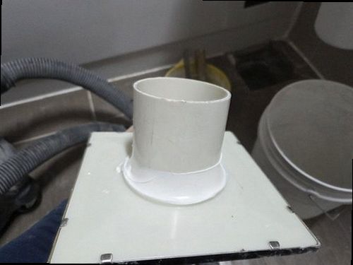 평택 누수탐지 천장 얼룩과 욕실 주변 누수 흔적을 확인하는 현장