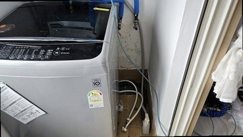 여주 누수탐지 누수 원인 확인 후 배관과 방수층을 보수하는 작업 현장