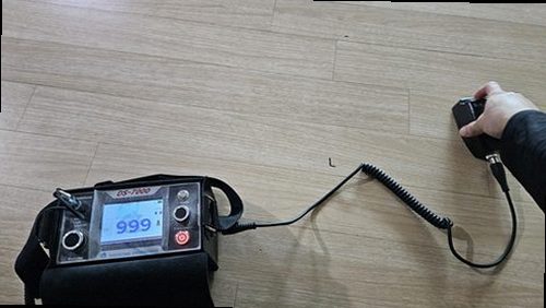 양천구 누수탐지 천장 누수 흔적과 수분 상태를 확인하는 현장