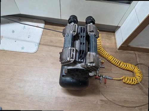 동두천 누수탐지 천장 물자국과 욕실 주변 누수 피해를 확인하는 모습