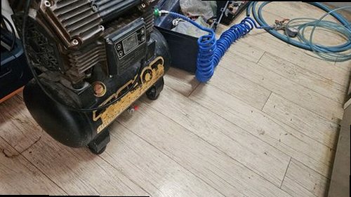 동두천 누수탐지 압력 게이지와 열화상 카메라로 배관 상태를 검사하는 과정