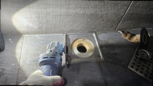 의왕 누수탐지 누수 보수 후 건조와 재점검을 진행하는 욕실