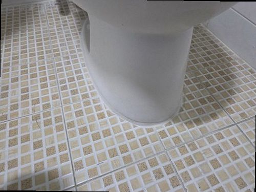 천안시 동남구 누수탐지 누수 점검 전 수도계량기와 보일러 배관을 확인하는 현장